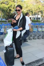 Lara Dutta snapped at airport on 3rd Feb 2016